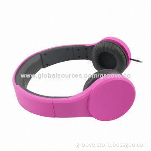 Retractable Headphones with 1,000mW Maximum Power Handling, 32 Ohms Impedance